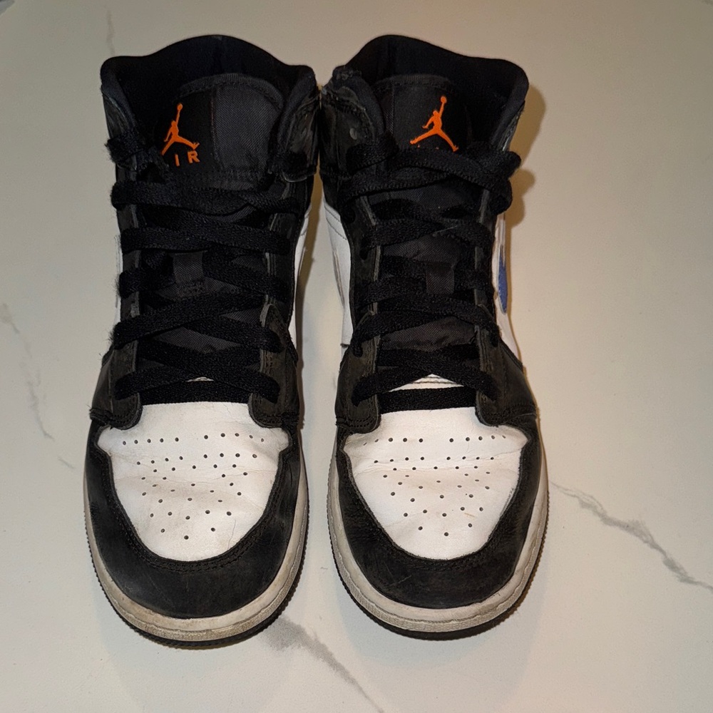 NIKE Air Jordan Black and Blue Sneakers sz 6.5